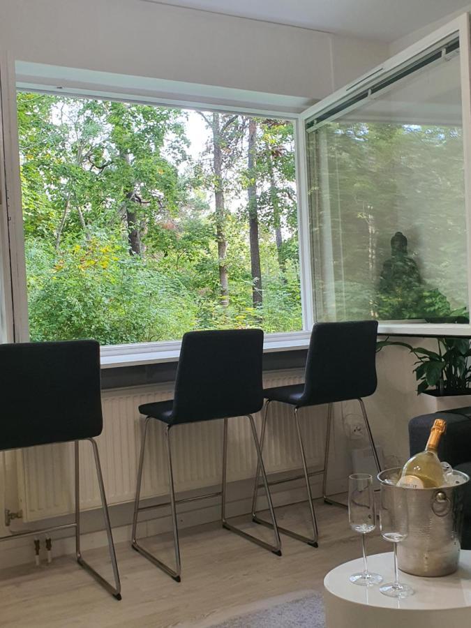 Close To The Metro And The Beach!!! With A View Of The Scandinavian Forest ストックホルム エクステリア 写真