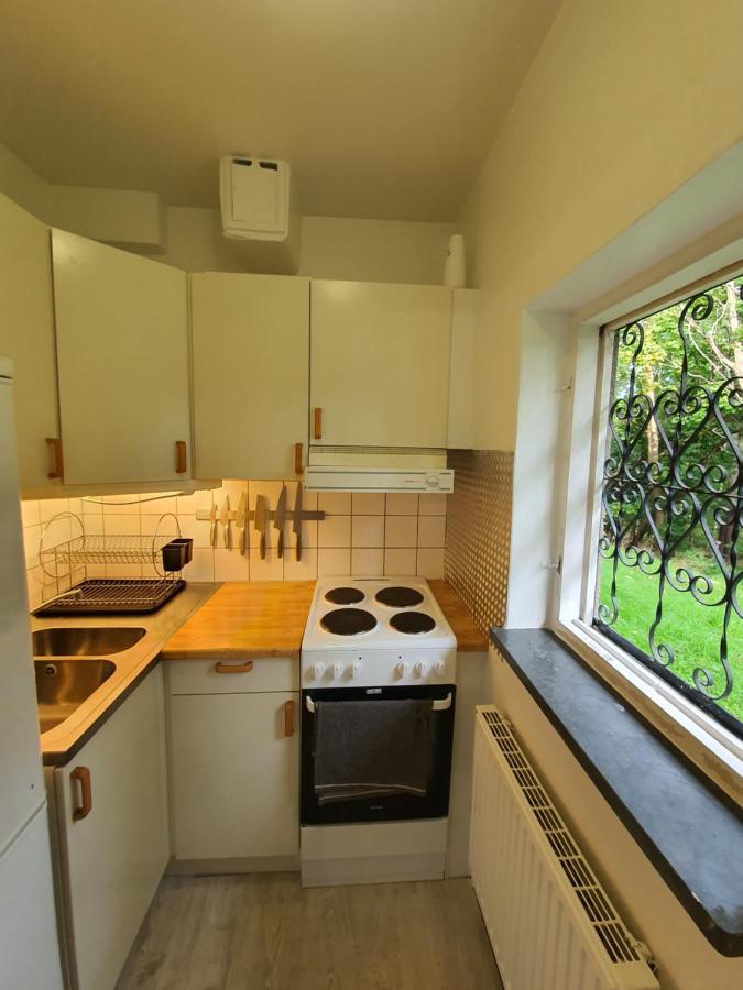 Close To The Metro And The Beach!!! With A View Of The Scandinavian Forest ストックホルム エクステリア 写真