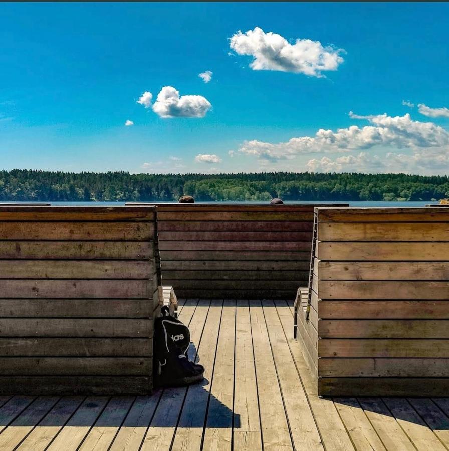 Close To The Metro And The Beach!!! With A View Of The Scandinavian Forest ストックホルム エクステリア 写真